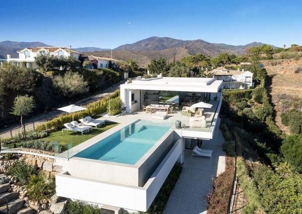Luxury Villa for rent in Benahavís, Spain