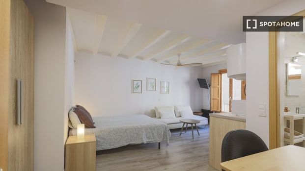 barcelona, Catalonia 08001 - Photo 1