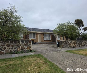 Charming Unit for Lease - Photo 1