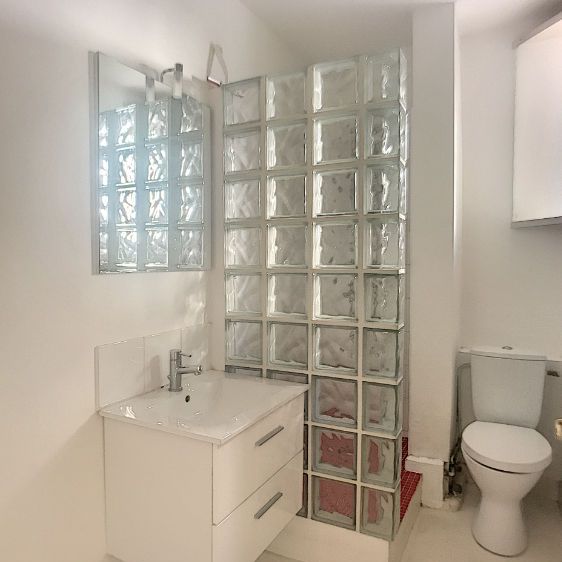 A LOUER AVIGNON INTRAMUROS (84000) : charmant appartement 2 pièces - quartier grande fusterie, - Photo 1