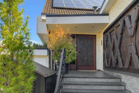 Exklusive Erdgeschoßwohnung im gehobenen Zweifamilienhaus! - Photo 2