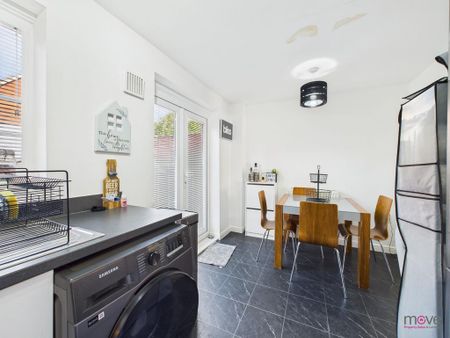 3 bedroom terraced house to rent - Photo 5