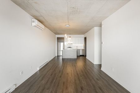 2800 Thimens, Montréal, QC - Photo 2