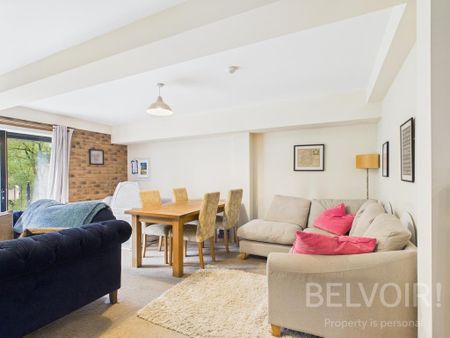 3 bedroom maisonette to rent - Photo 2