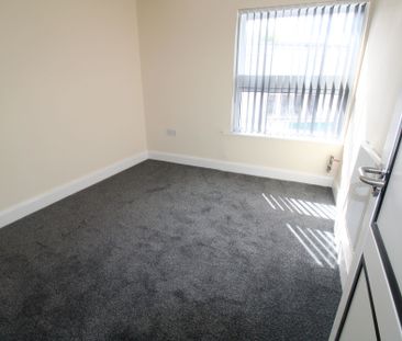 2 bed flat to rent in Stamford Street Central, Ashton-under-Lyne, OL6 - Photo 6