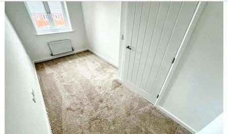 2 bed End Terrace, - Photo 5