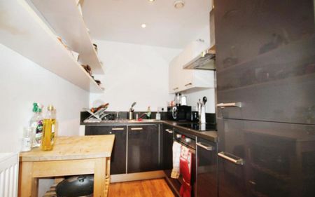 A fantastic two double bedroom modern flat located in Montpelier nearby plenty of restaurants, bars, coffee shops and other amenities. - Photo 5