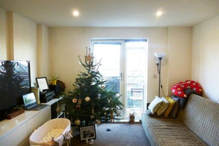 John Thornycroft Road - Photo 2