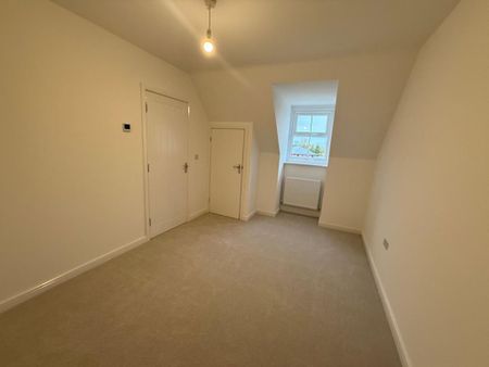 3 bedroom end of terrace house to rent - Photo 3