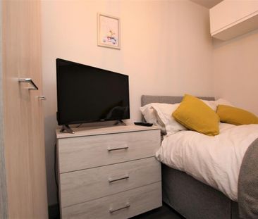 1 bedroom Flat To Let - Photo 5