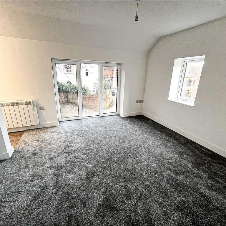 1 bedroom semi-detached house to rent - Photo 1