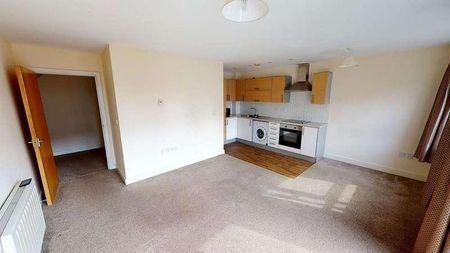 Calder Court, Riverside Close, Romford, RM1 - Photo 2