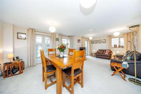 Knightrider Street, Maidstone, ME15 - Photo 2