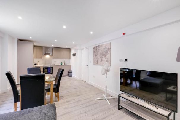 3 bedroom apartment to rent - Photo 1