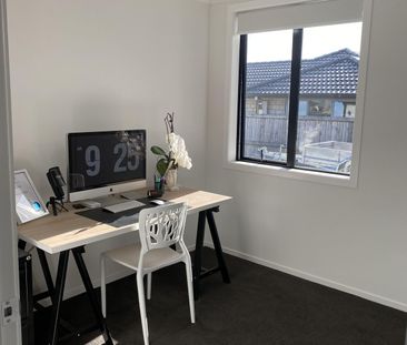 37 Livingstone Drive, Papamoa - Photo 2