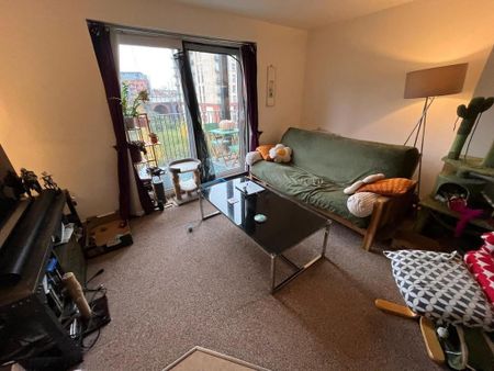 2 bedroom flat to rent - Photo 4