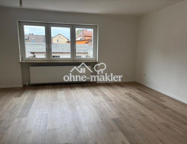 Helle, frisch sanierte 3-Zimmer-Wohnung in Top-Lage von Kümmersbruck - Photo 1
