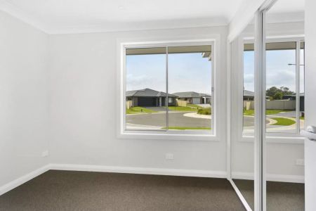 Modern Living - Photo 3