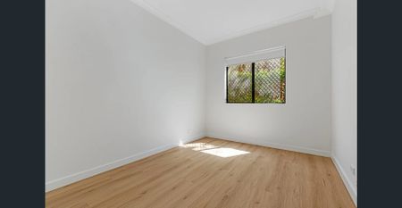 Private And Renovated Ground Floor Apartment - Photo 5