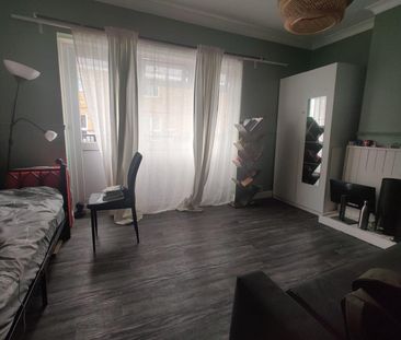 Room in a Shared Flat, Kerbey Street, E14 - Photo 6
