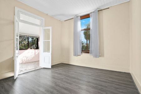 19 Keira Street - Photo 5