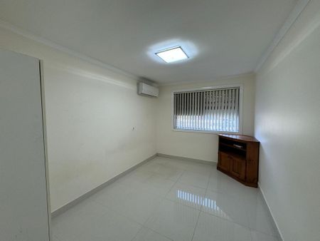 Four Bedroom&comma; Family Home&excl; - Photo 3