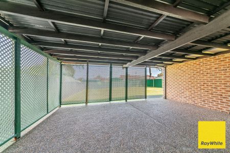 Perfectly Positioned Family Home - Photo 5