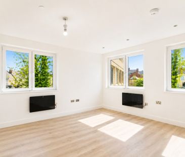 Tricorn House, Westward Road, Stroud, Gloucestershire, GL5 - Photo 4