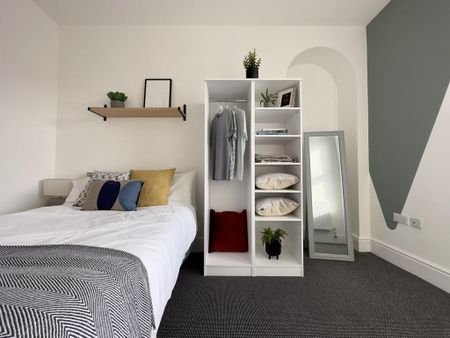 1 bedroom in a house share to rent - Photo 5