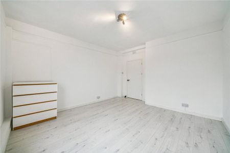 3 bedroom apartment to rent - Photo 4