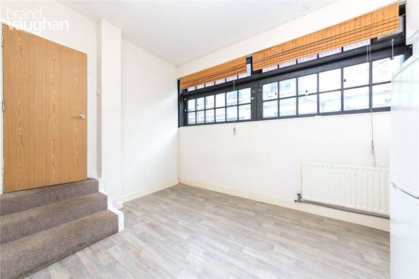5 bedroom terraced house to rent - Photo 1