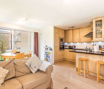 A bright two bedroom apartment - Photo 1