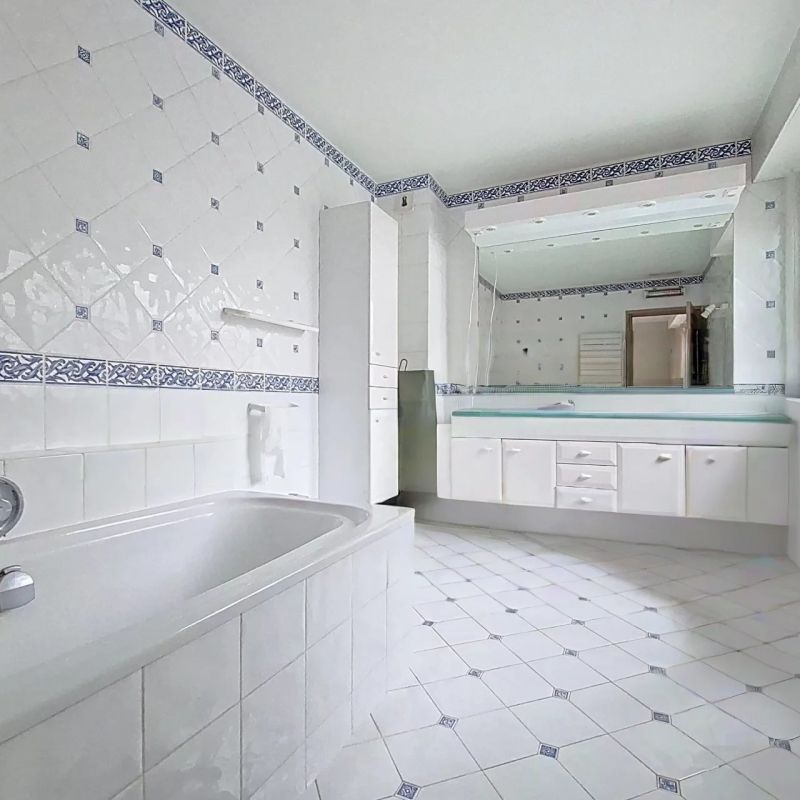 QUARTIER MAZARIN. APPARTEMENT/TERRASSE - Photo 1