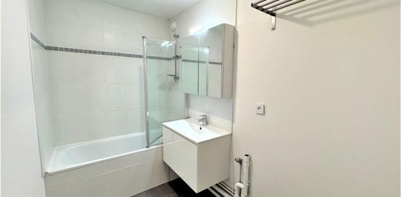 Location Appartement 1 pièce 38m² LILLE 59000 - Photo 2