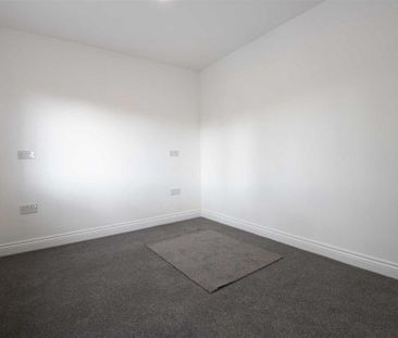 2 bedroom coach house to rent - Photo 5