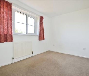 2 bedroom end of terrace house to rent - Photo 6