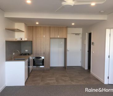 Stunning 1Br Oxford Apartment in Williams Landing! - Photo 1