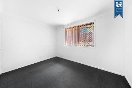 Spacious 3-Bedroom Home with Pool & Alfresco Living - Photo 2