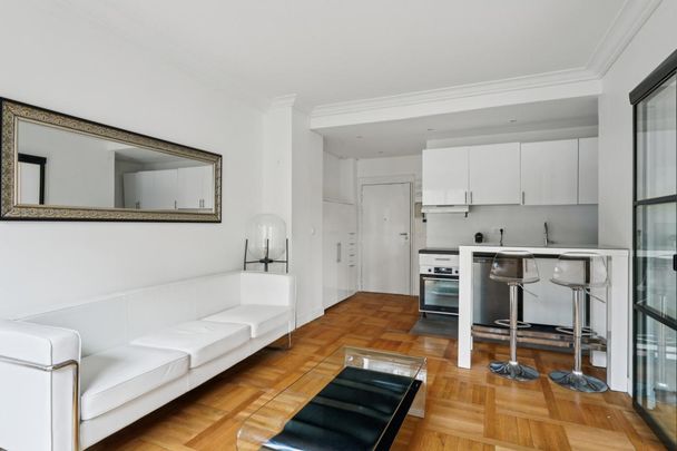 Location Appartement 2 pièces Meublé 40m² PARIS 16 75116 - Photo 1