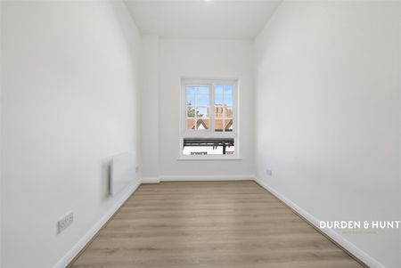 High Street, Ongar - Photo 3