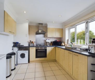 2 bedroom flat to rent - Photo 6