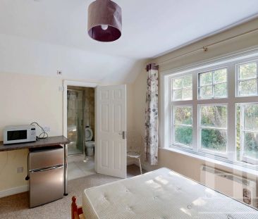 Balcombe Road, Crawley, RH10 - Photo 6