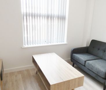 Cross Street, - Photo 1