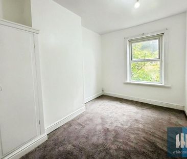 3 bedroom end of terrace house to rent - Photo 3
