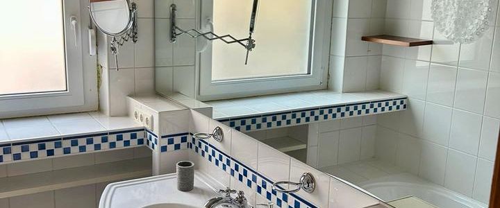 Wohnung im Erdgeschoss (neue Küche, Holzofen, Garten) - Photo 1