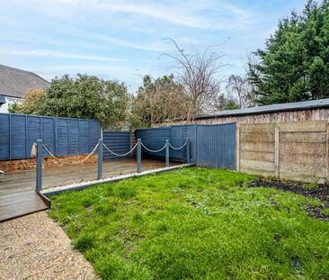 Available unfurnished now - Photo 2