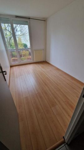 3P 75.29M² RESIDENCE DE LA VILLEPARC Élancourt (78990) - Photo 2