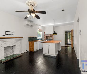 COSY TWO BEDROOM HOME - Photo 2