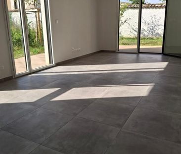 Location Appartement 3 pièces 74m² STE FOY LES LYON 69110 - Photo 2
