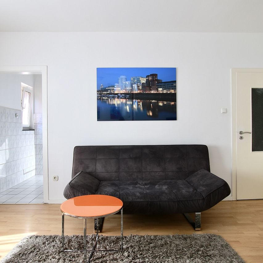 Schlicht aber Modern: Apartment im Herzen von Köln - Foto 1